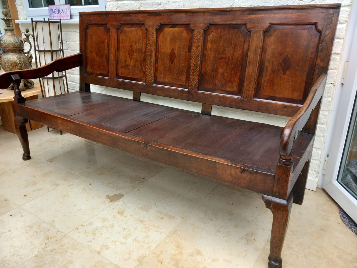 George III Oak & Mahogany Settle