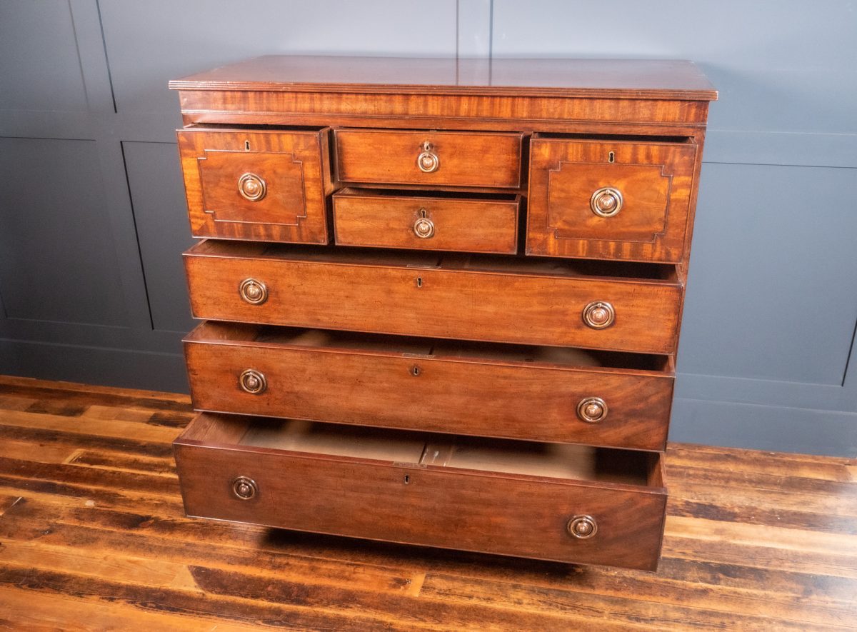Mahogany Chest of Drawers - Image 2