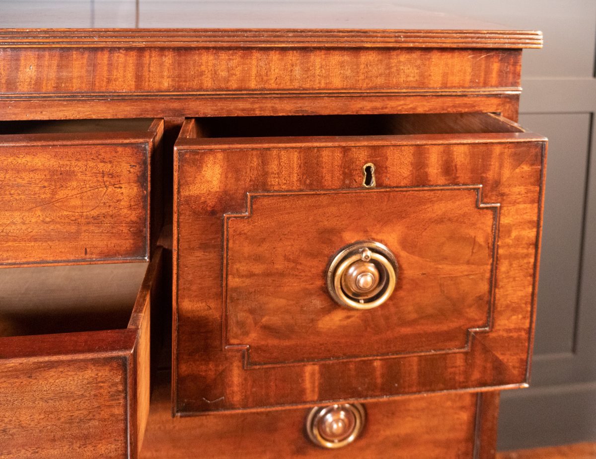 Mahogany Chest of Drawers - Image 3