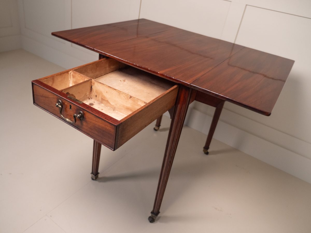 George III Pembroke Table - Image 4