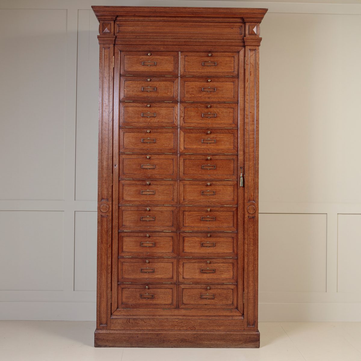 French Notaires Cabinet - Image 11
