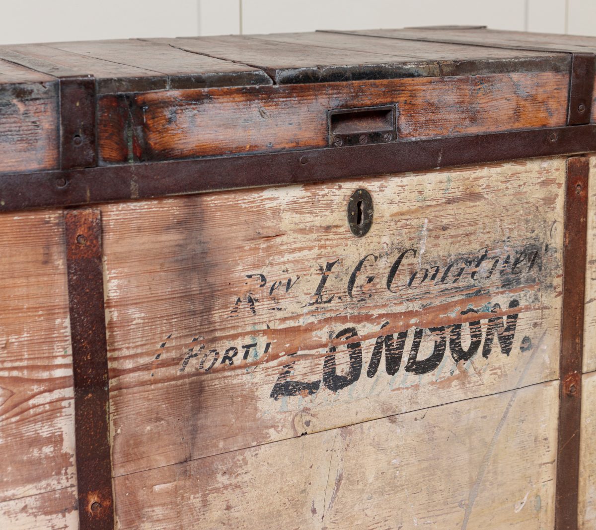Vintage ironbound painted trunk - Image 5