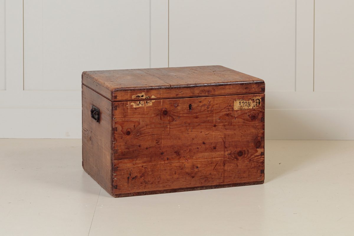 Pair of Vintage Trunks - Image 5