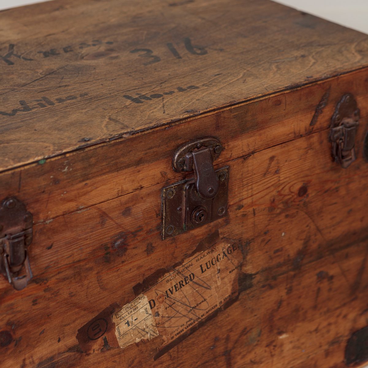 Pair of Vintage Trunks - Image 4