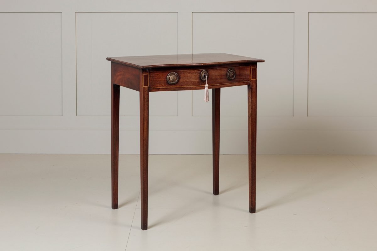 Mahogany Serpentine front side table - Image 2