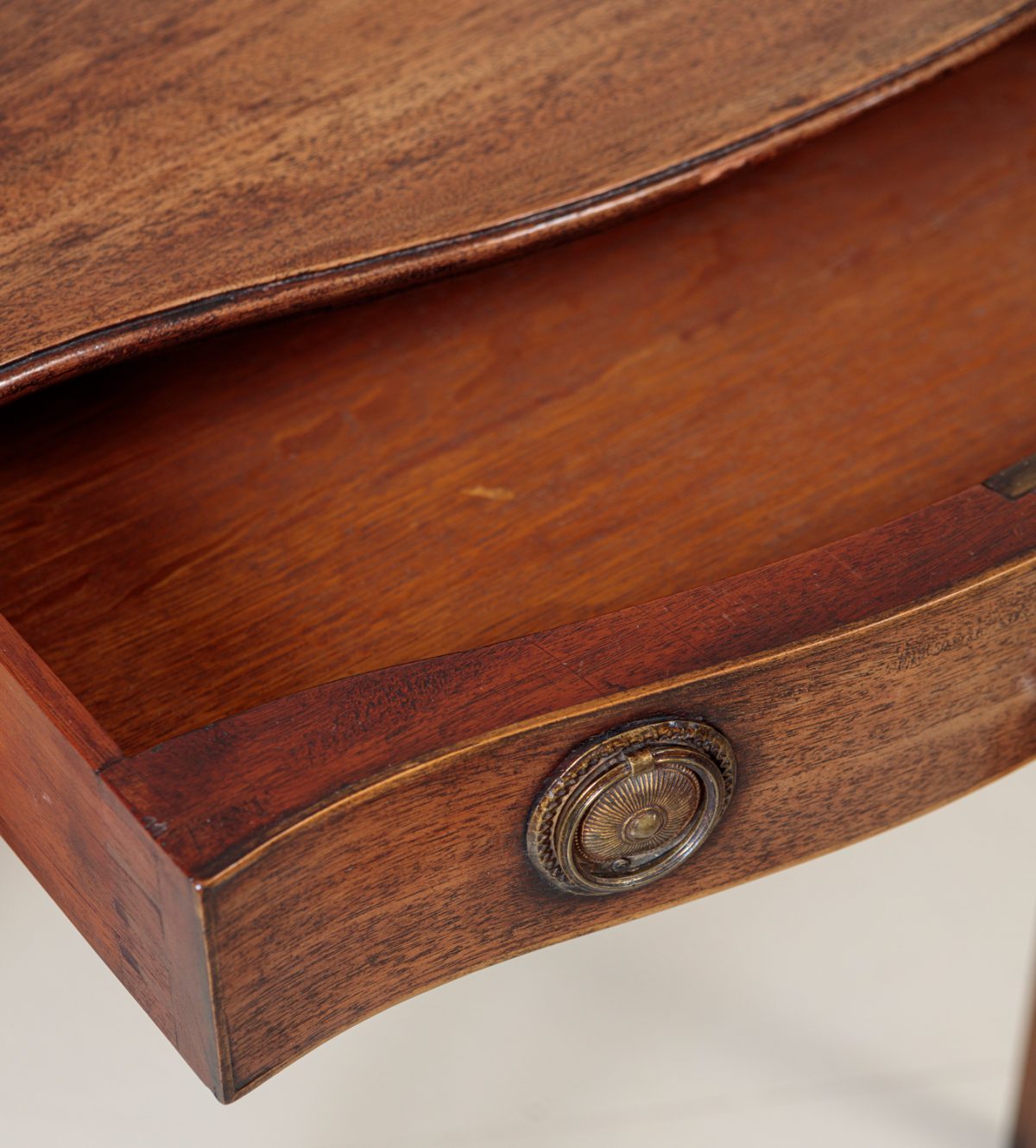 Mahogany Serpentine front side table - Image 5