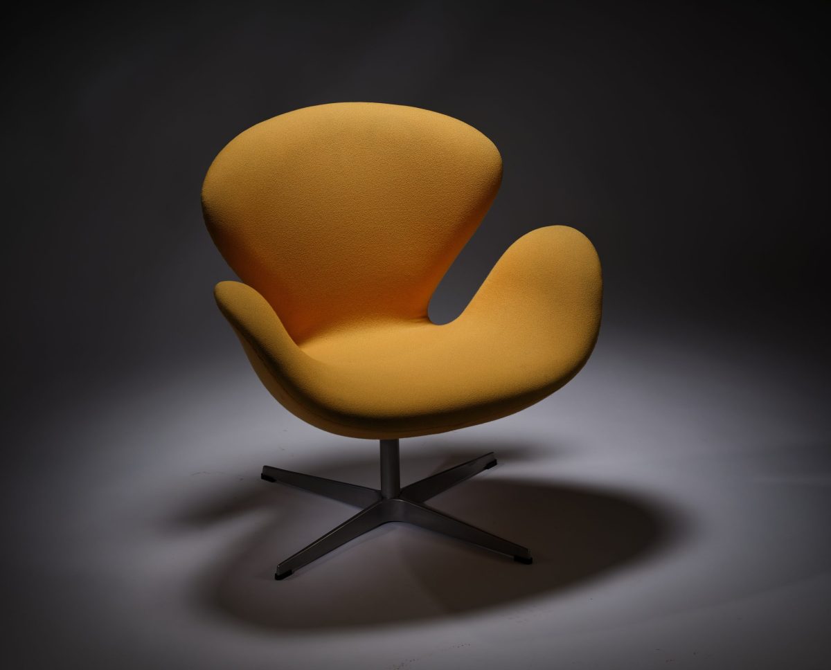 Swan Chair - Image 4
