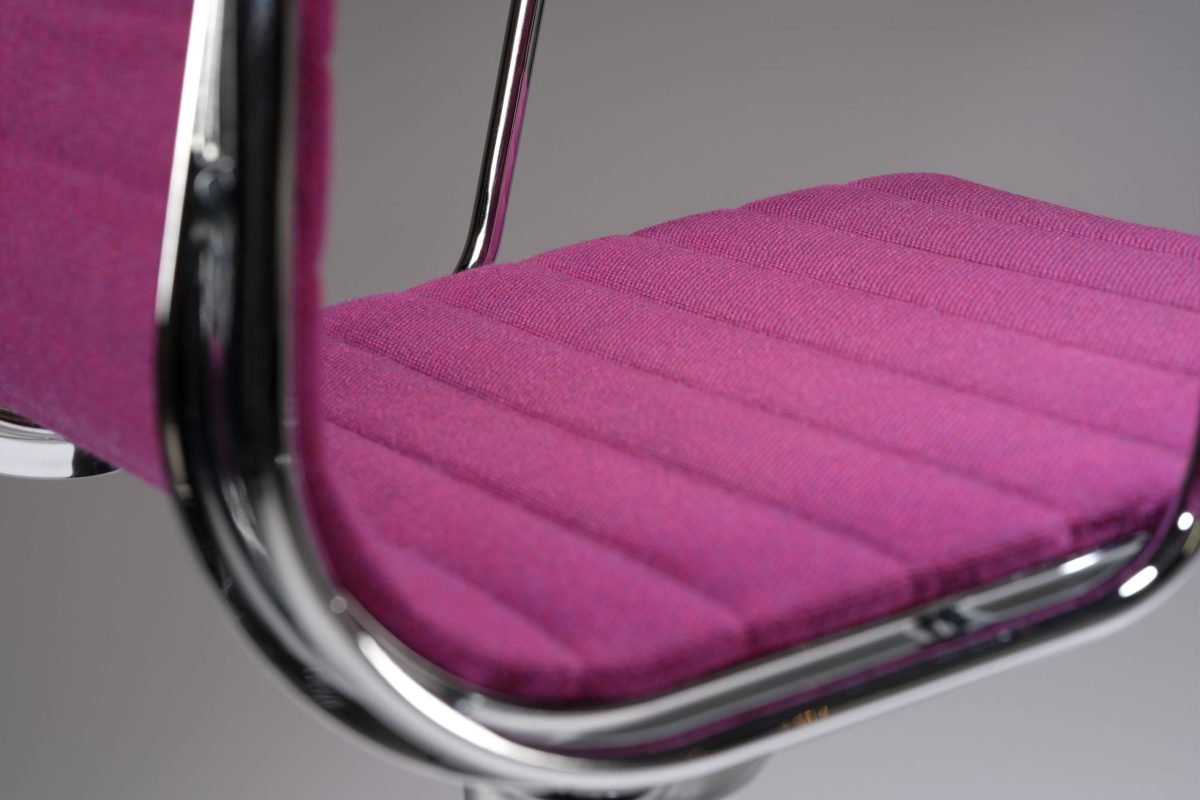 The Hot Pink - Image 5