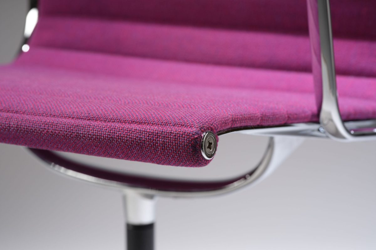 The Hot Pink - Image 4