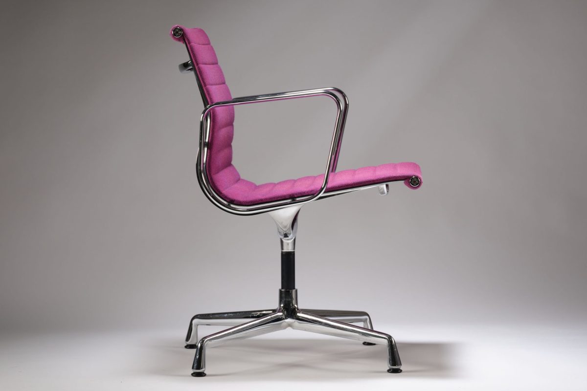 The Hot Pink - Image 3