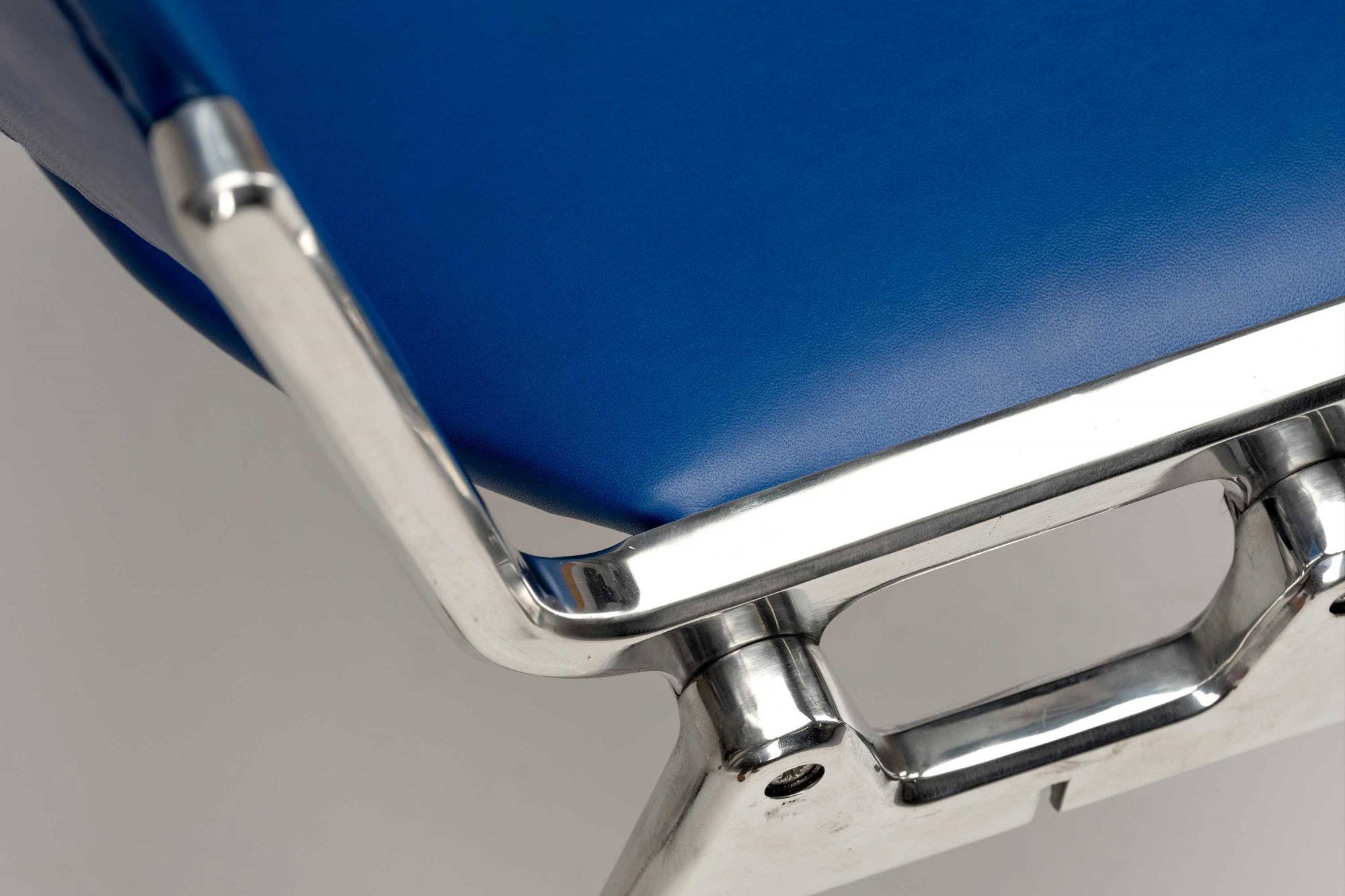 Castelli Axis Chair Electric Blue - Image 4